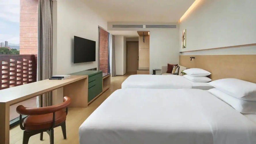 Corner Twin room