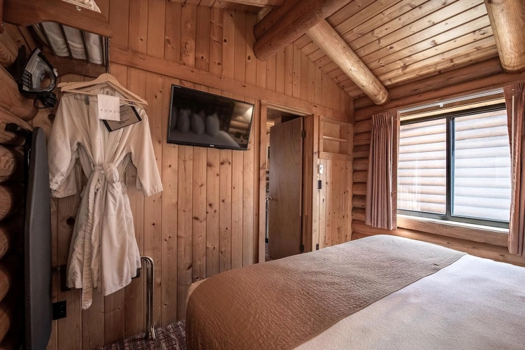 Deluxe Double Cabin