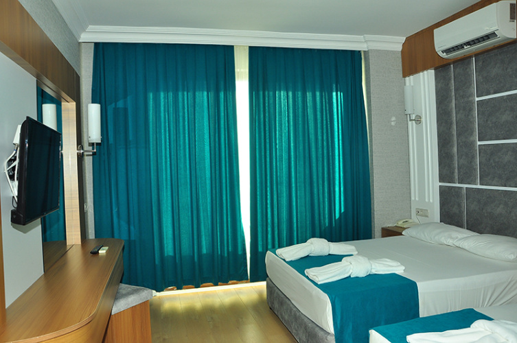 Standard Double room with land view