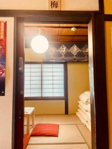 Economy room