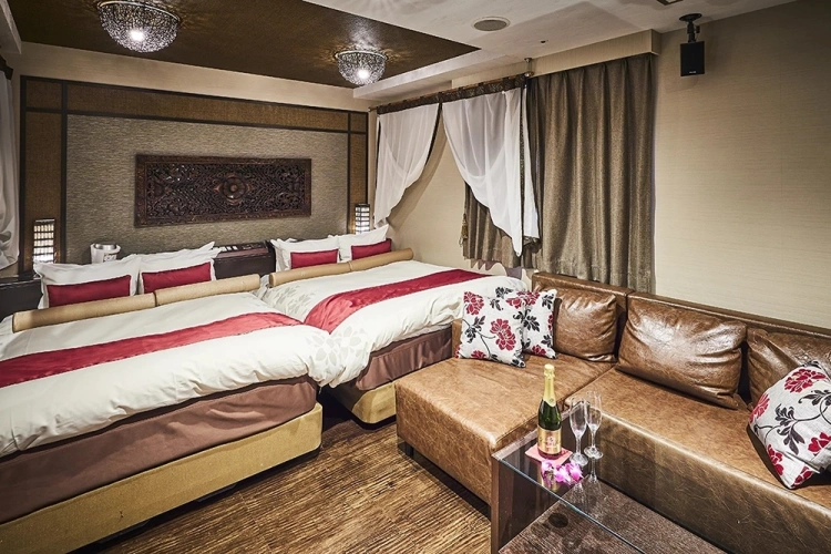 Royal Twin Suite
