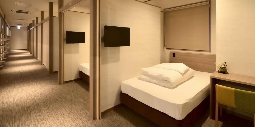 Deluxe Male Cabin