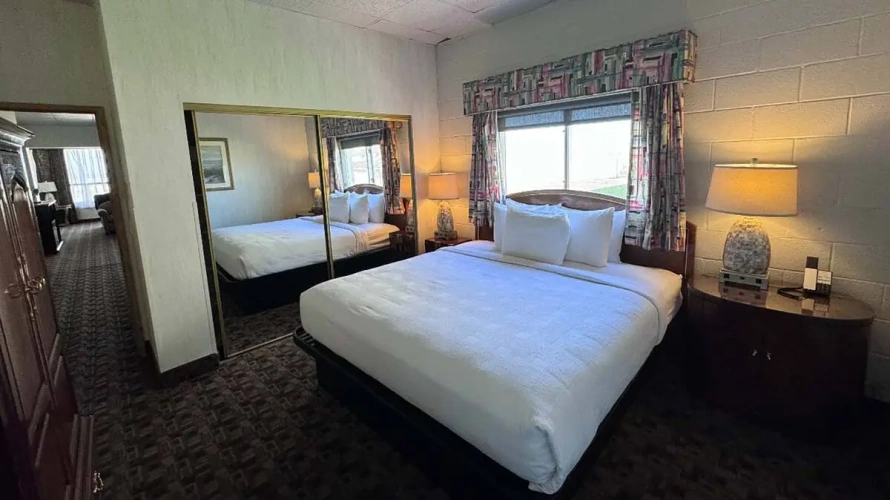 2 room Moderate Double Suite with ocean view
