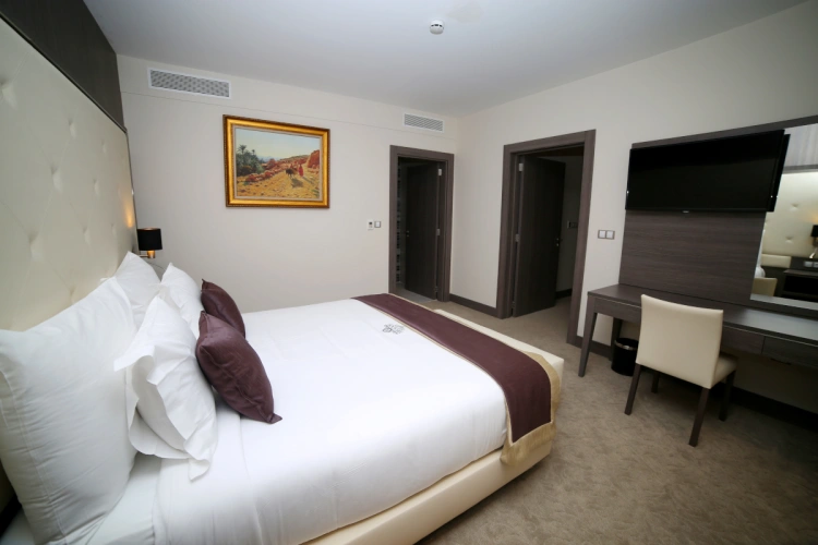 Double Suite