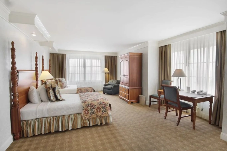 Twin room with bay view