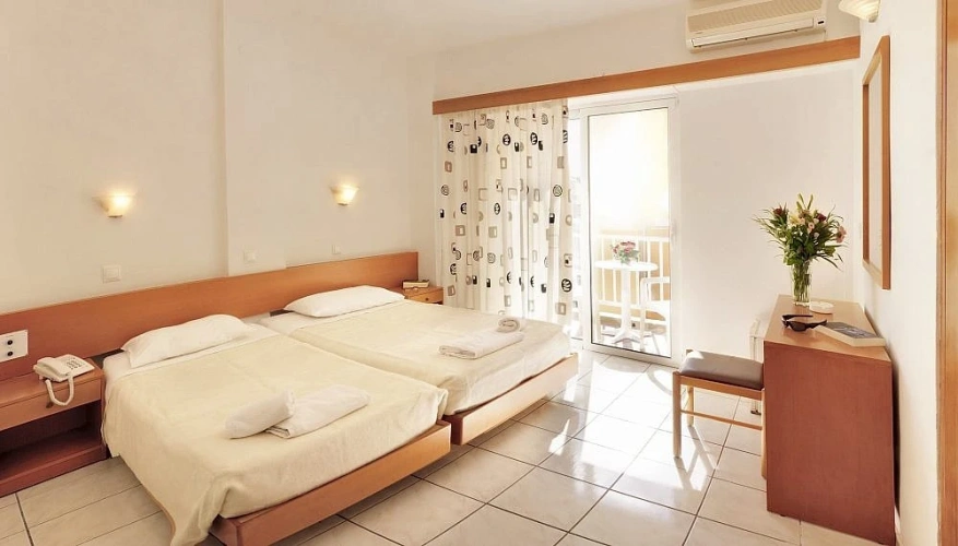 Triple room