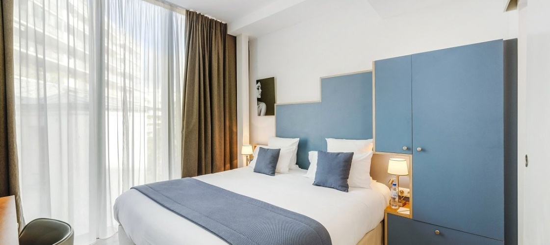 Adjacent room