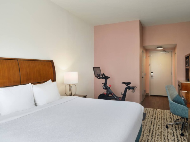 Peloton bike Double room