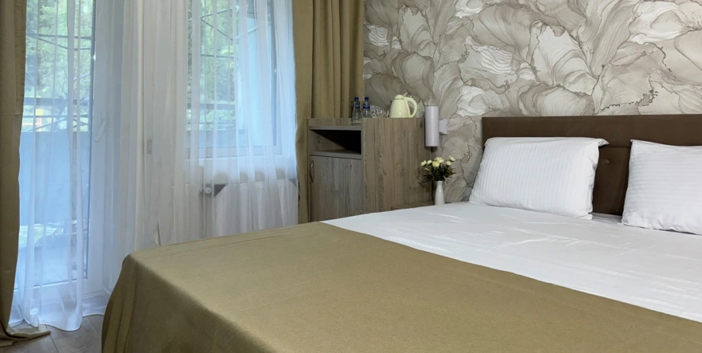 2 rooms Double Suite with balcony and with park view