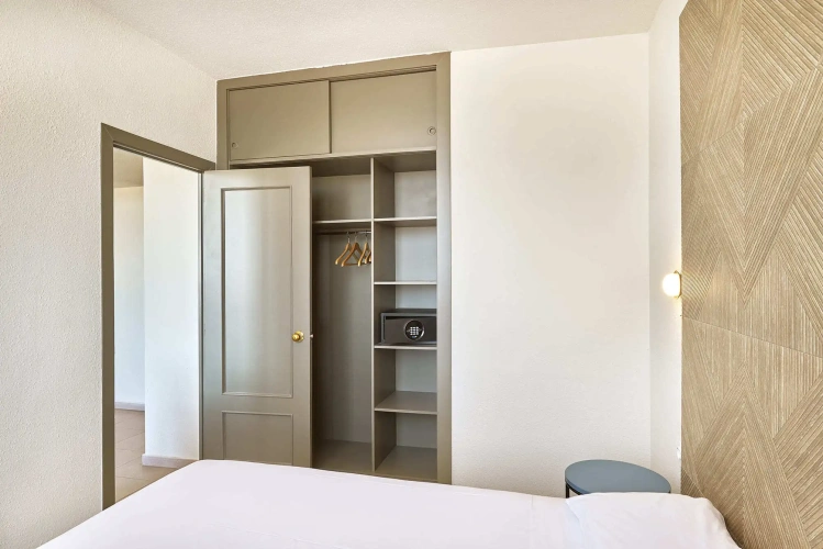 Comfort Quadruple Family Apartment
