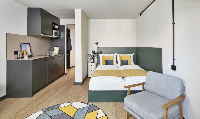 Business Plus Double Apartment with balcony