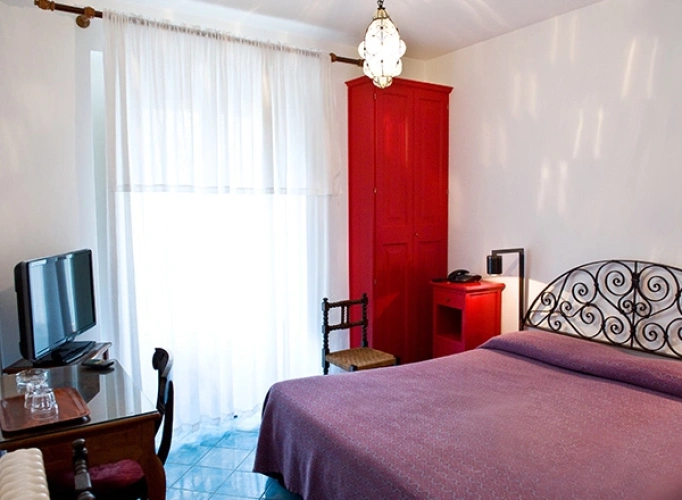 Economy Double room with balcony and with city view