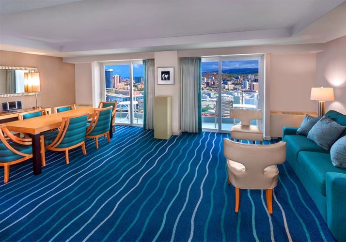 2 Bedrooms Deluxe Suite with mountain view