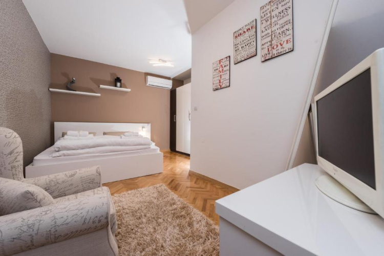 Apartments Donat