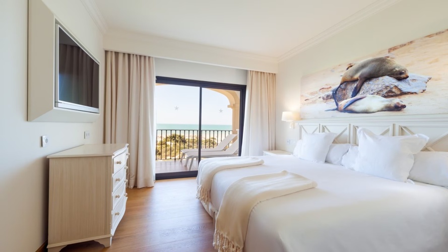 Superior Double Suite beachfront