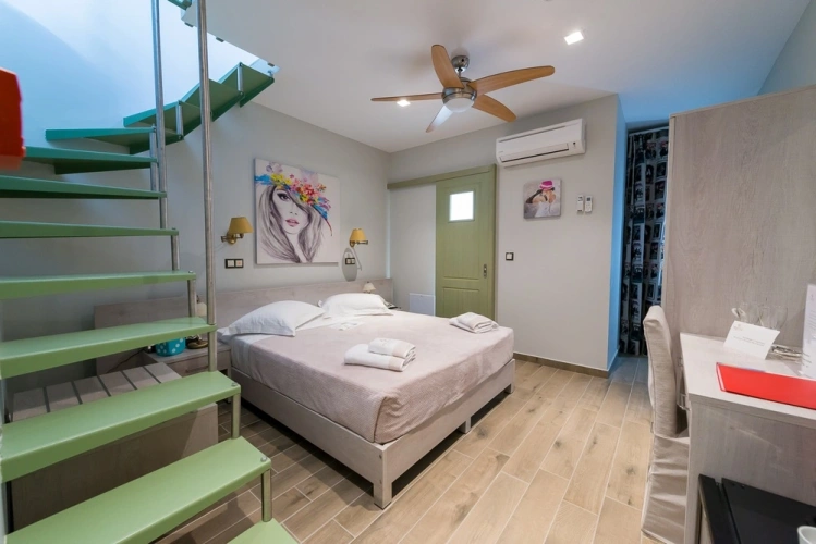 Artemisia Suite