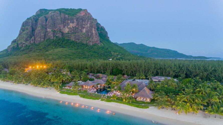 LUX* Le Morne Over view