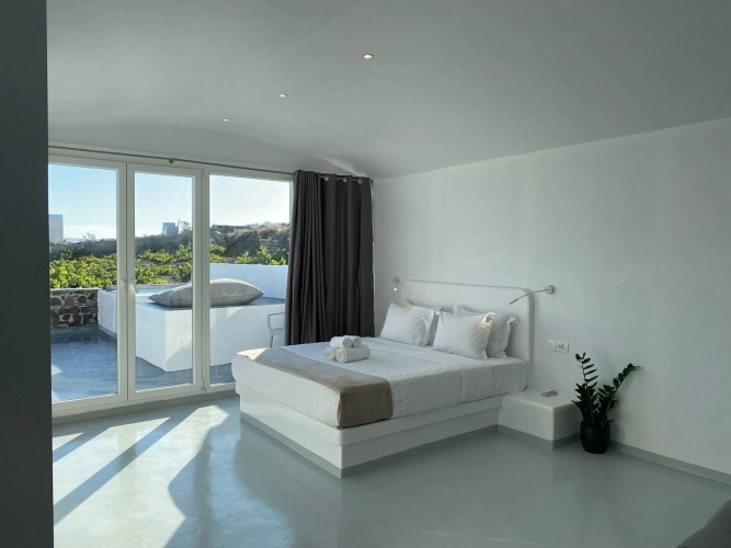 Bright Double Suite with Hot Tub