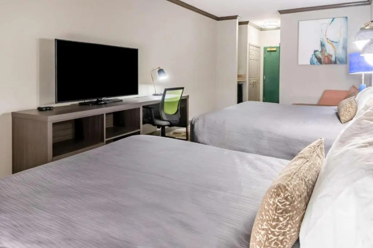Big Country Hotel & Suites, SureStay Collection by BW photo 9