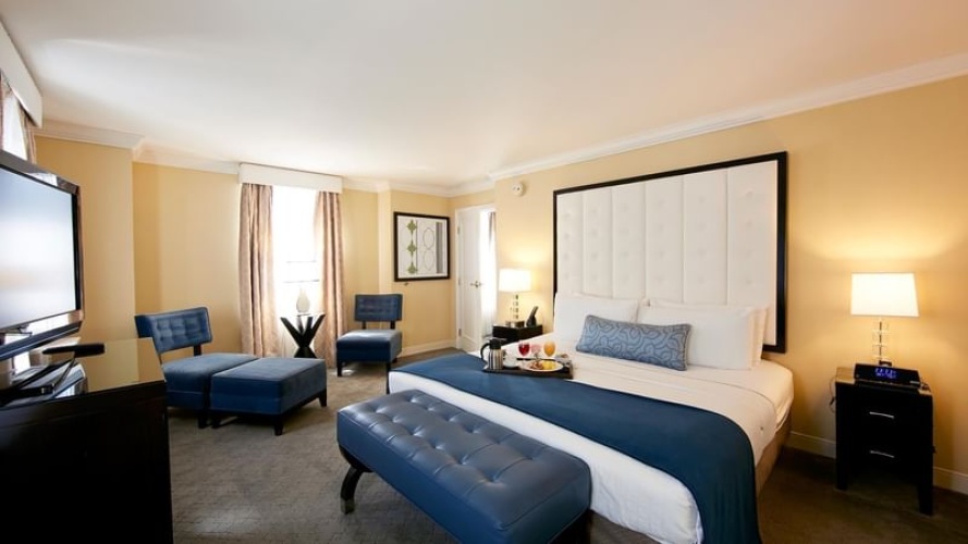 Specialty Double Suite