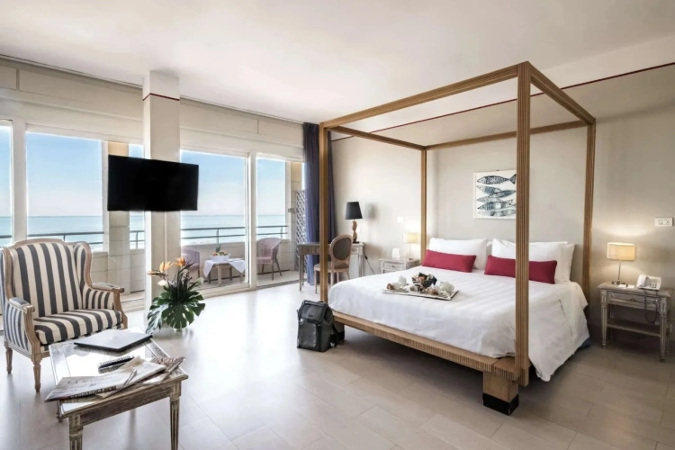 Promenade Double Junior Suite with sea view