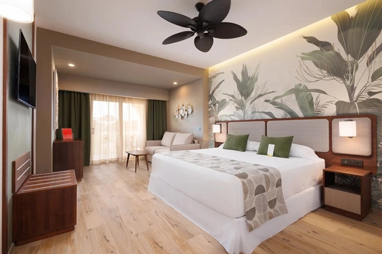 Swim-Up Double room