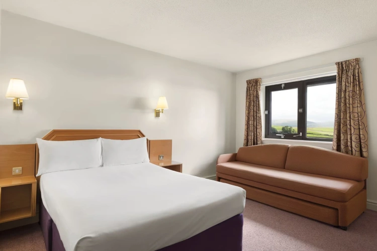 Quadruple room with land view