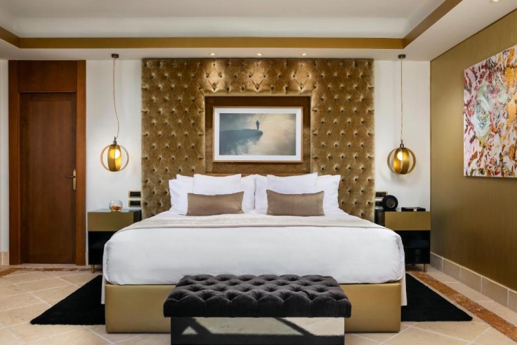MOET & Chandon Penthouse RedLevel Double Suite with balcony