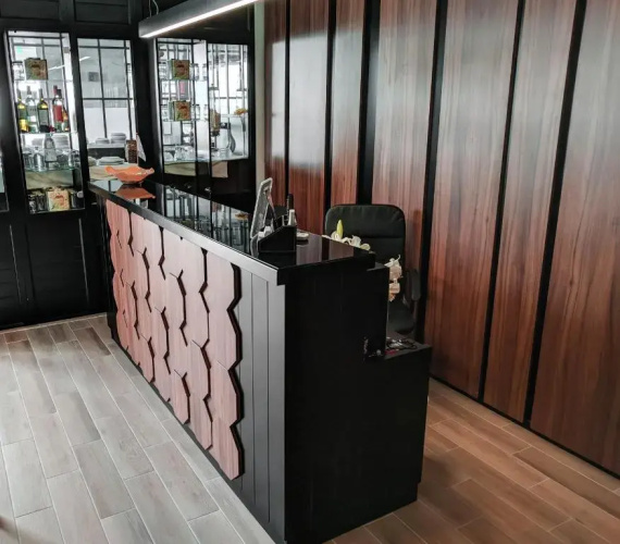 Meliton Inn Hotel & Suites