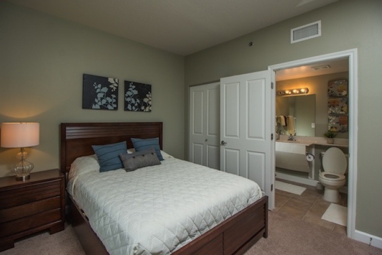 2 Bedrooms Condo with balcony and with ocean view