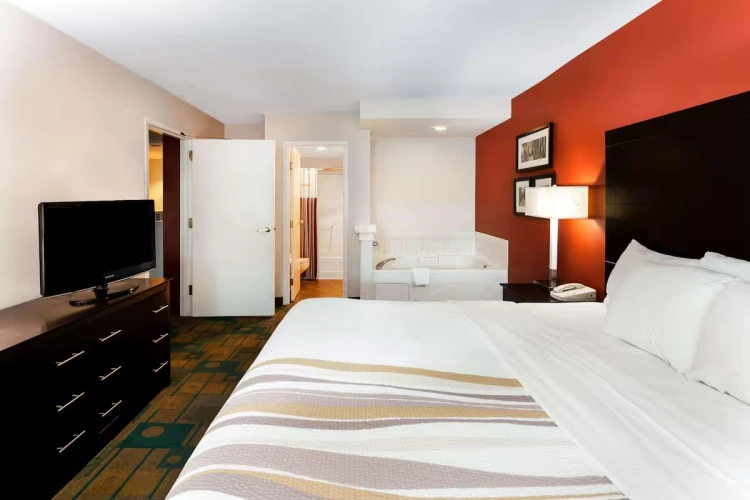 Deluxe Double Suite
