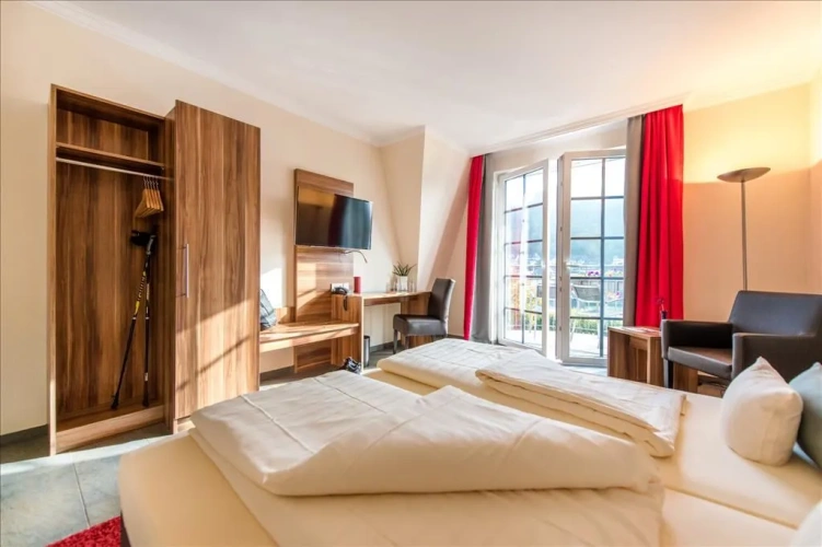 Double room with balcony and River Side