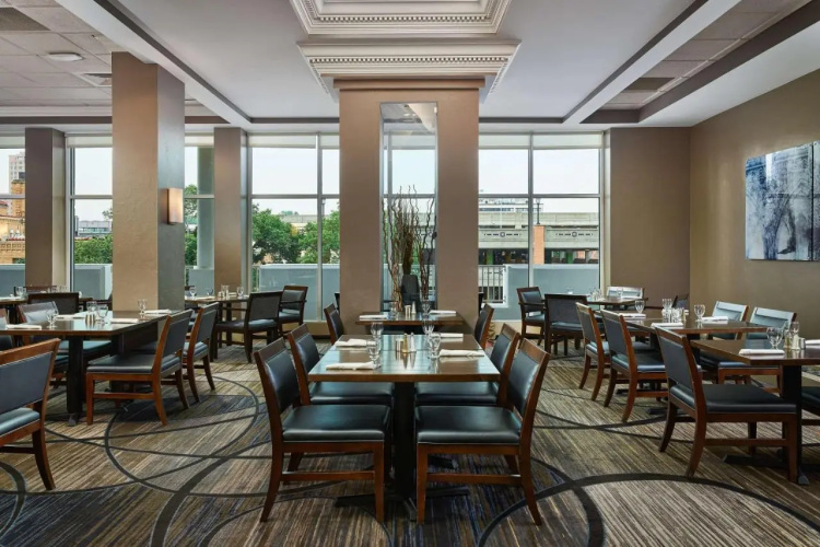 Hilton Kansas City Country Club Plaza photo 28
