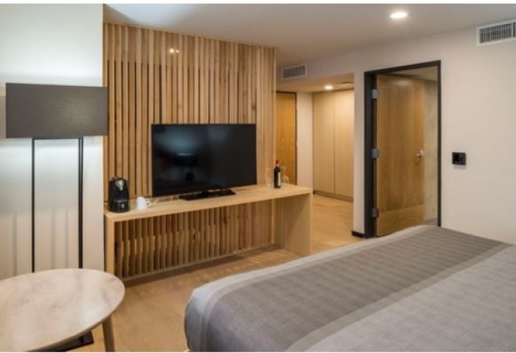 Privilege Double Suite