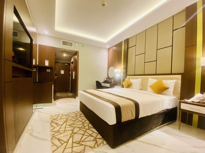 Superior Double room with city view