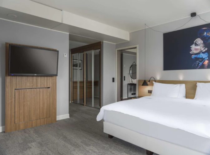 Double Suite