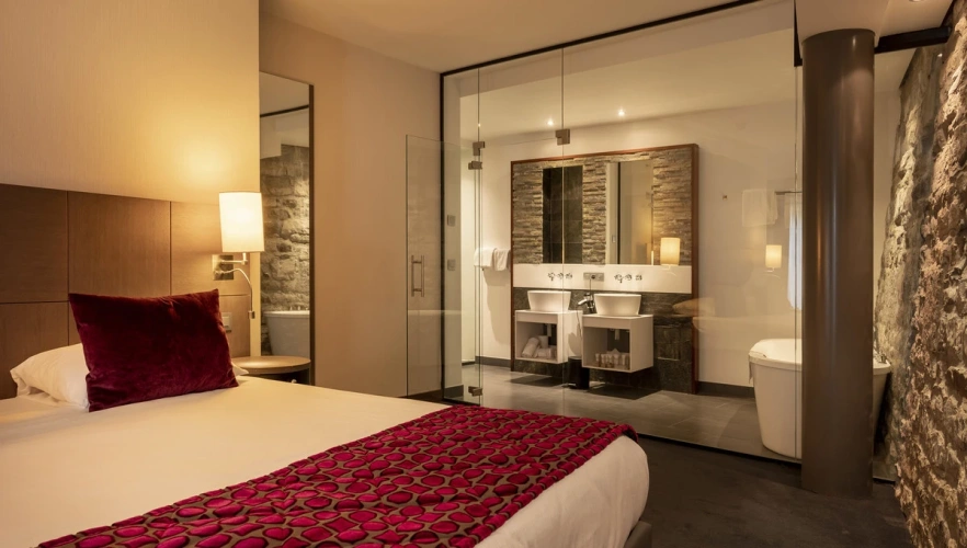 Deluxe Twin Suite