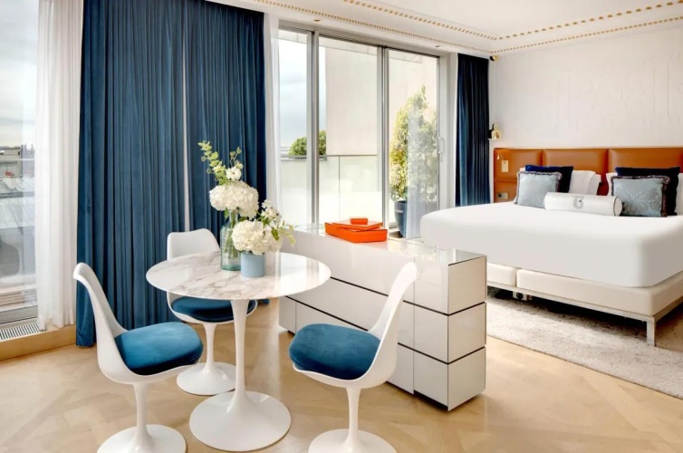 Prestige Eiffel Double Suite