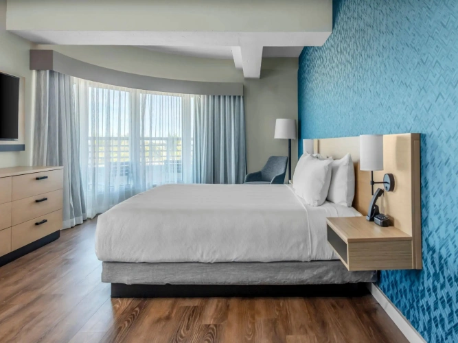 Accessible Double Suite with balcony