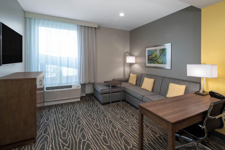 Accessible Double Suite