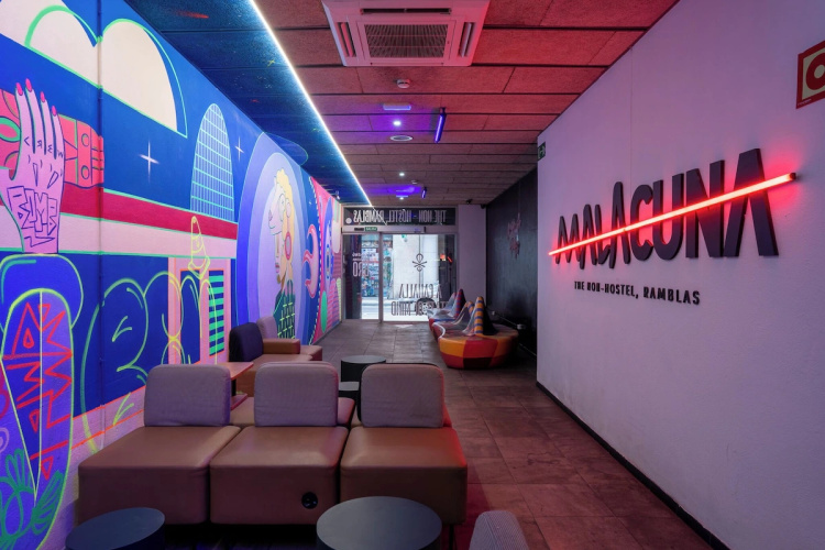 Ideal Youth Hostel