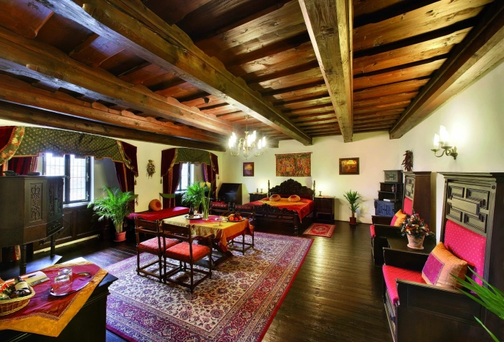 Deluxe Suite