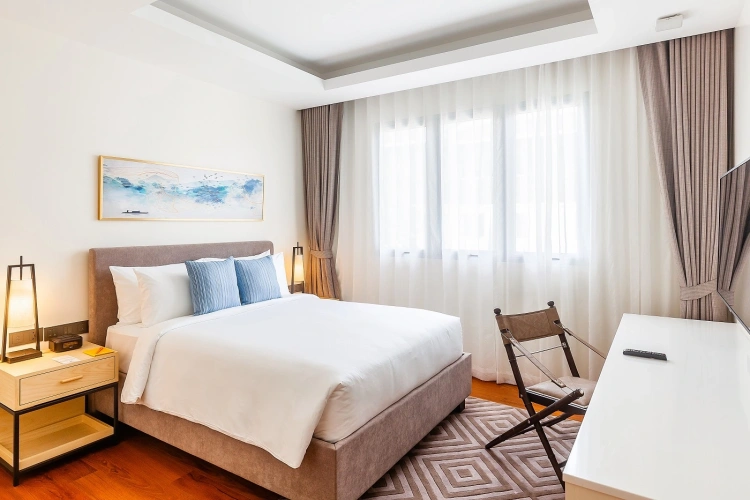 2 Bedrooms Pool Suite beachside