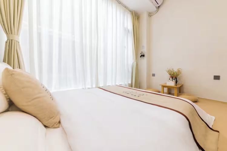 Tatami room