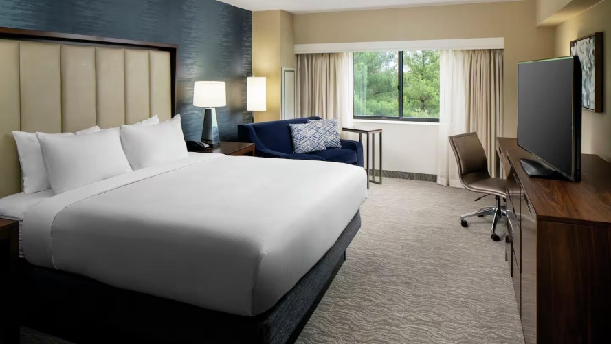 DoubleTree by Hilton Nashua photo 13