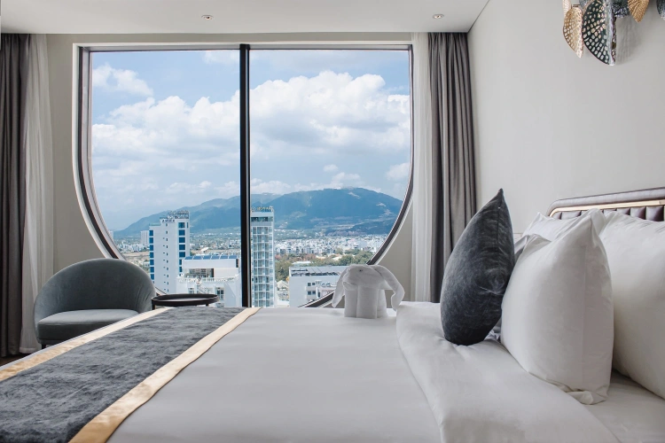 Senior Deluxe Double room