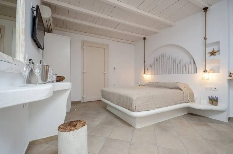 Top Floor Outdoor Jacuzzi Double Suite