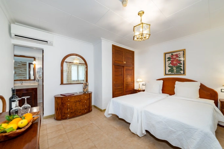 Twin room