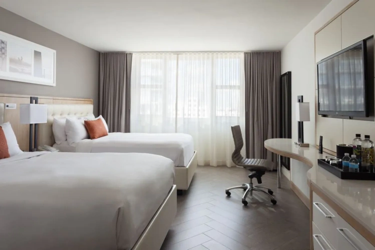 Guest Quadruple room with view