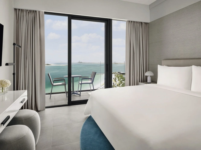 Deluxe Double room with Beach and Pool view